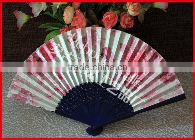 The existing fabric folding fan with bamboo ribs