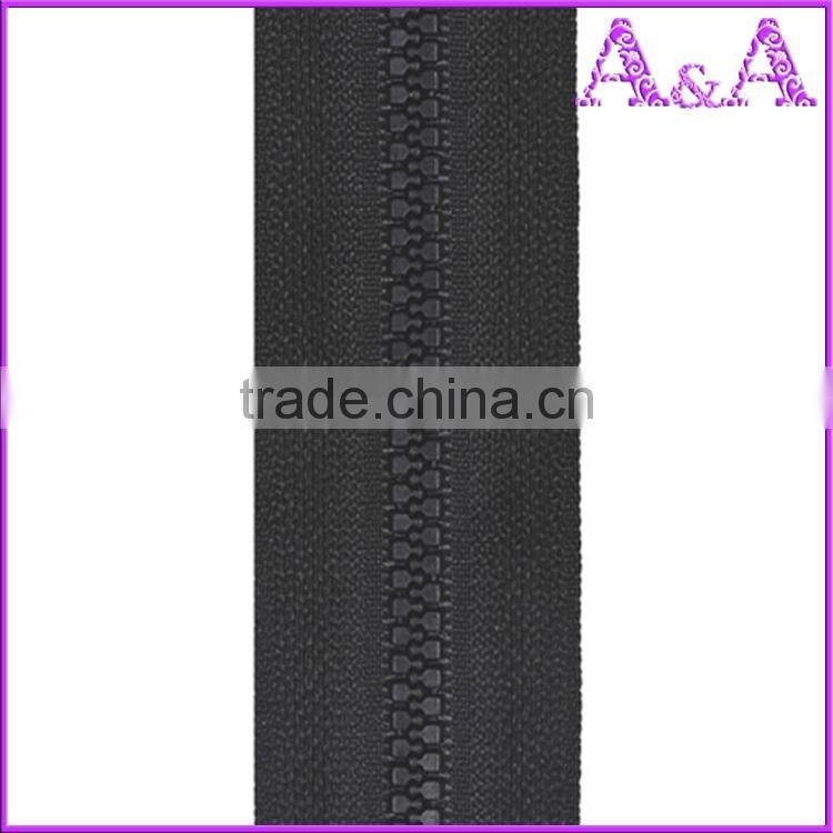 wholesale waterproof plastic long chain transparent teeth plastic long chain large plastic long chain