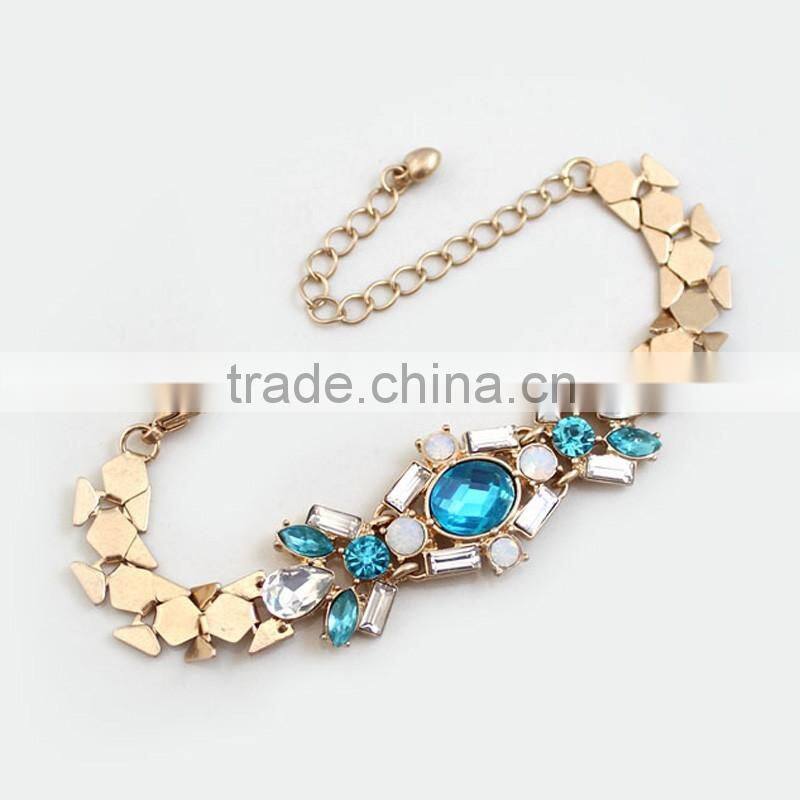 Wholesale fashion elegant diamond flower new gold bracelet designs