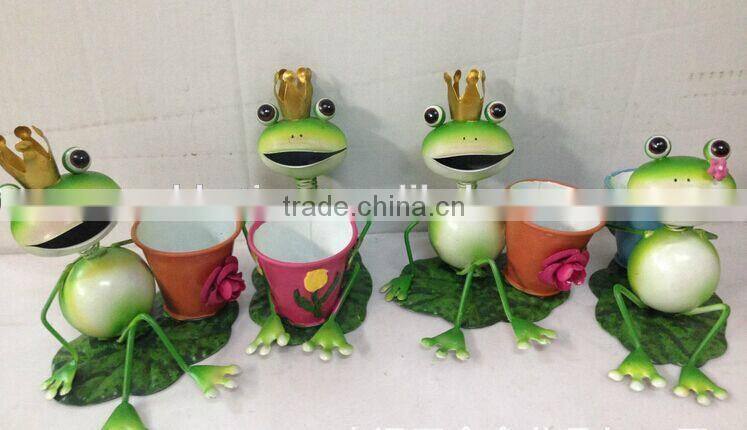 garden decoration sitting frog metal frog garden art metal garden decoration gerden decor stakes metal frog with frlower pot