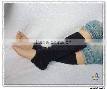 Various matched socks