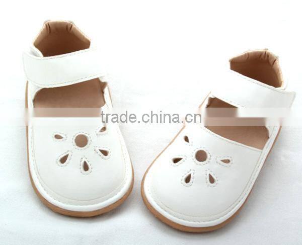 Girls leather shoe new squeaky children shoes