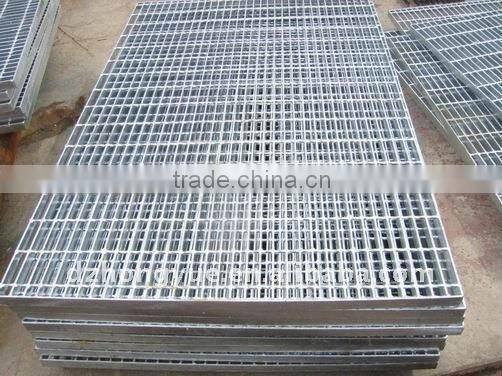 welded wire mesh fence