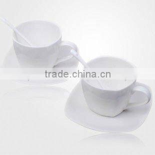 good quality handpainting romantic bone china coffee cup with saucer