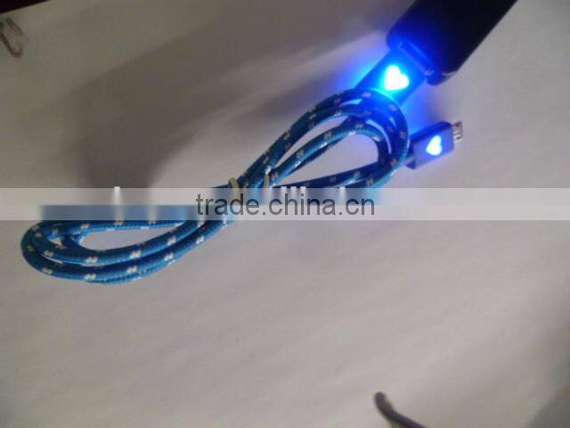 Smiley micro lighting cable with cotton thread