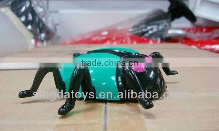 New design hot sell remote control climbing insect