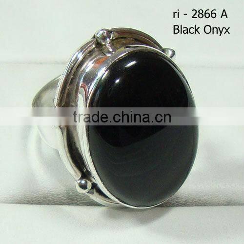 .925 Sterling Silver Green Onyx Gemstone Fashion Ring