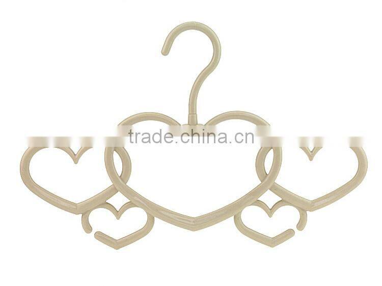 Colorful Heart Shaped Scarf Organizer, Plastic Scarf Holder