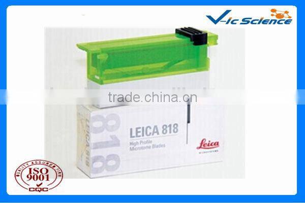 Lab using disposal blade holder