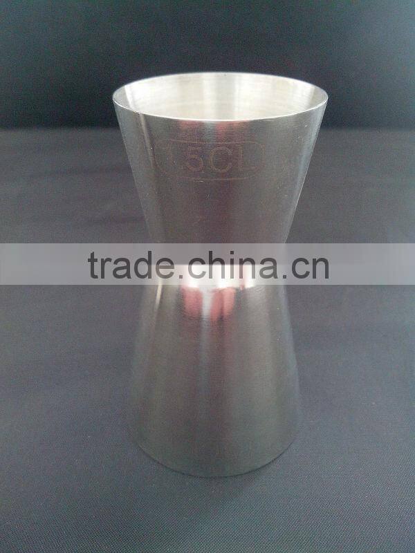 Update International The stainless steel measuring cup with scale