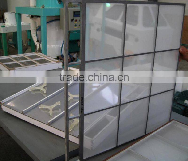 Airlock for flour mill machinery