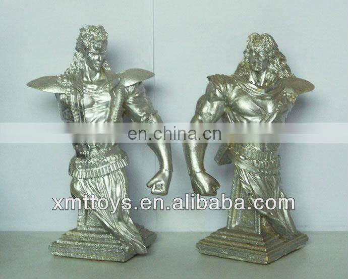 polyresin crafts a man carry a women on shoulder