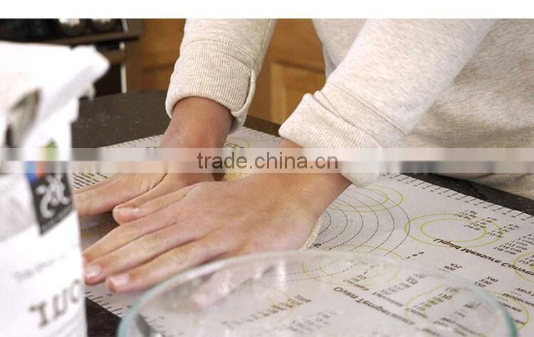 Silicone Pastry ,table, dinner Mat, Non-Slip Sheet Sticks To Countertop for Rolling Dough