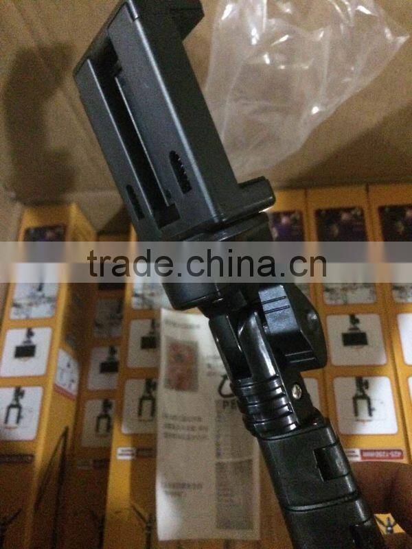 Strong Monopod with Integrated Bluetooth Shooter YT-1288 Selfie Stick