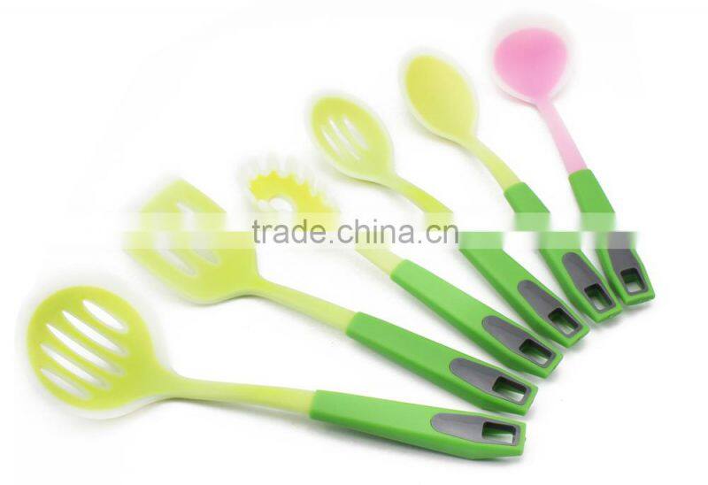 Fully Certificate Silicone Kitchen Utensil with Special Designed Handle