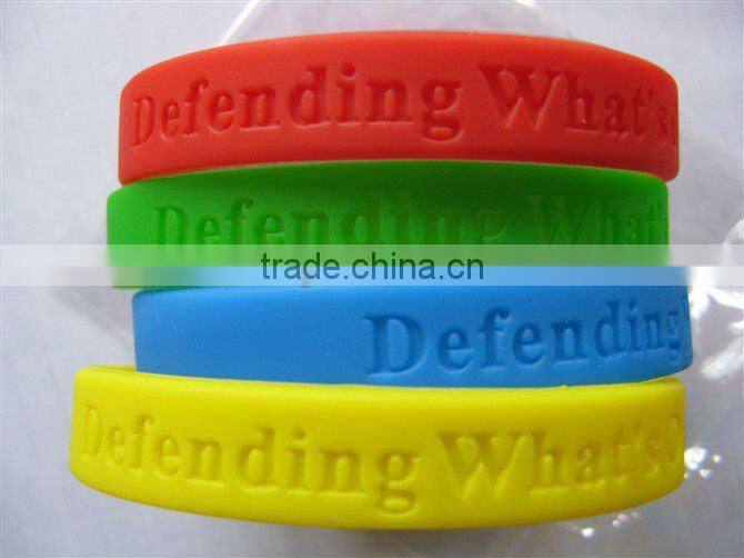 2012 Debossd Word Fashion Silicone Bracelets