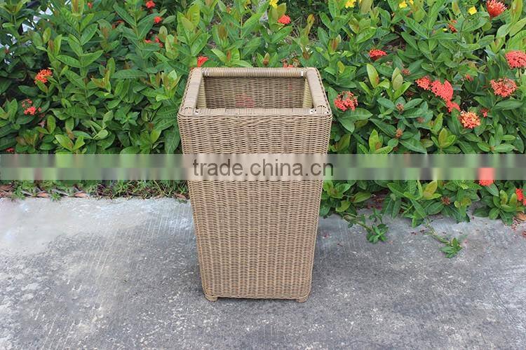 Householding Garden Cleaning Rattan Waste Bin