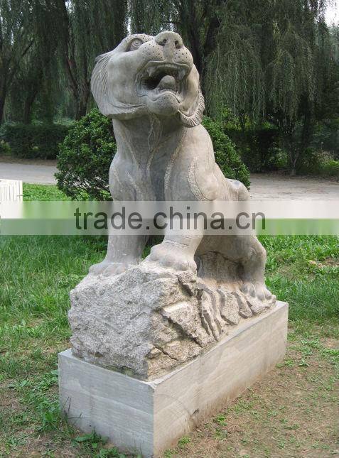 Stone Leopard Statue