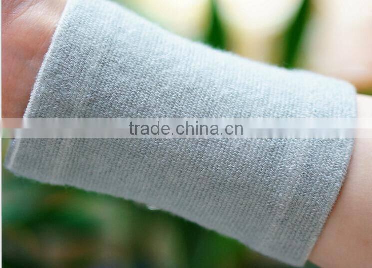 factory direct wholesale warm cold lycra charcoal wrist support