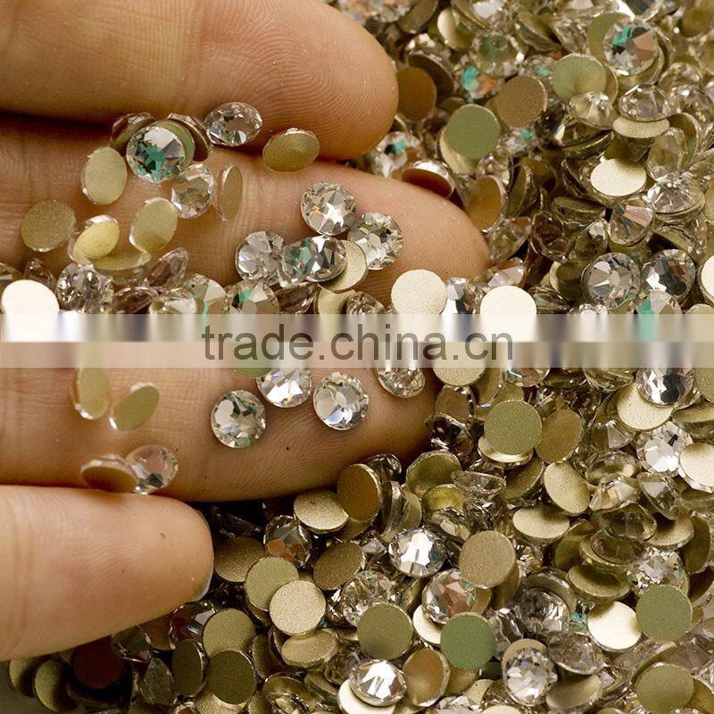 Good looking flat back rhinestones in bulk 16 cut facets non hotfix crystal stones for nail art