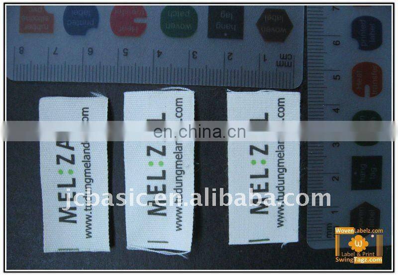 3D convex raised heat press transfer designs logo embossed silicone labels for cotton t shirt