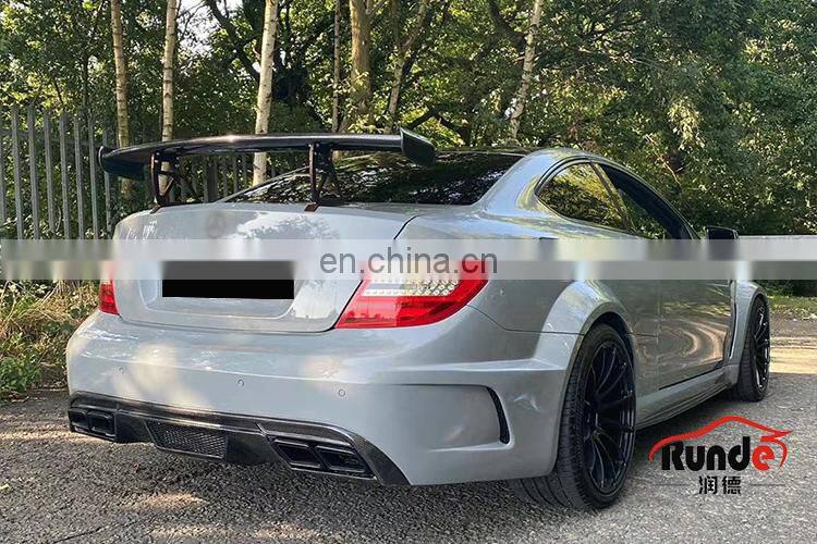 Runde Carbon Fiber Material Body Parts Spoiler For Mercedes-Benz W204 C63507 Modified BS Style C200C260 spoiler