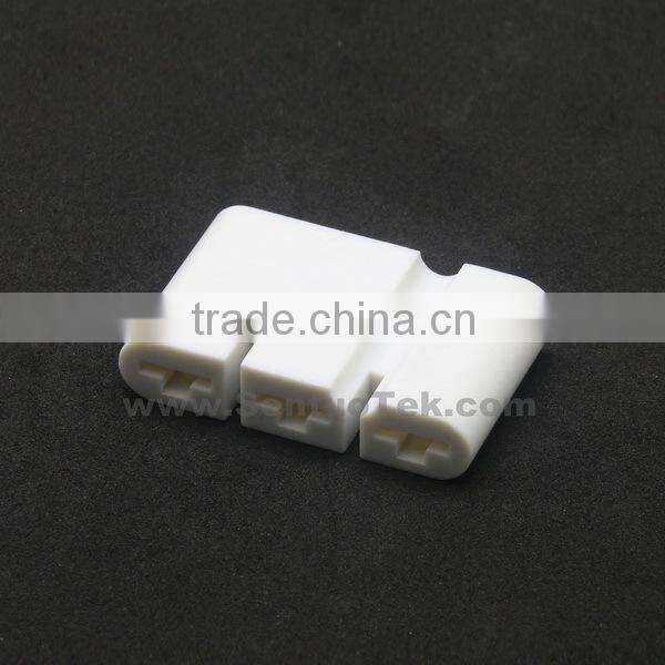 Good insulation PET plastic injection molded products electronic equipment spare parts