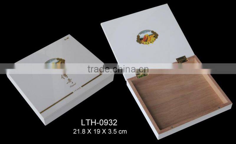 customized wooden box with lid