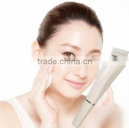 Waterproof Deep Cleaning Vibrating 3 in 1 Rotating Facial Brush