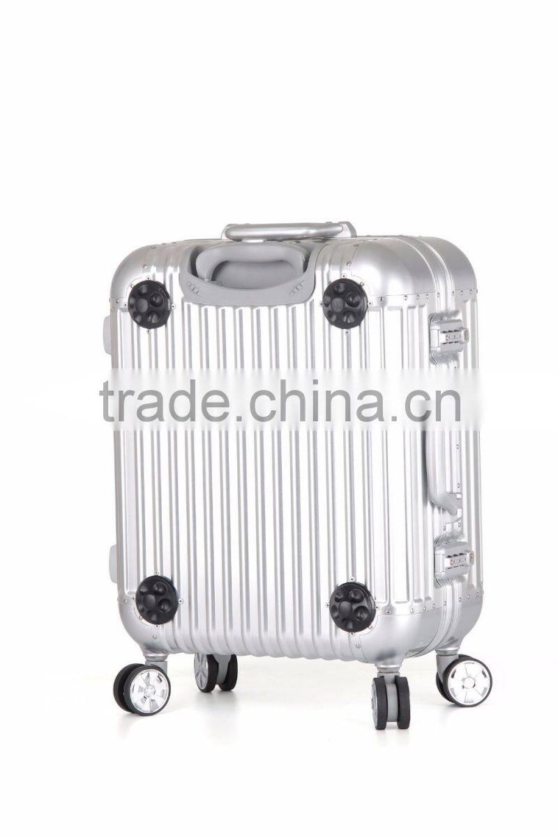 Hot sale aluminum cosmetic case with led light and mirror