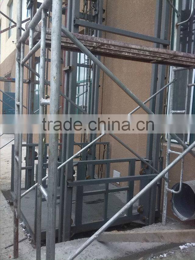 Warehouse crane Guide rail hydraulic lift platform