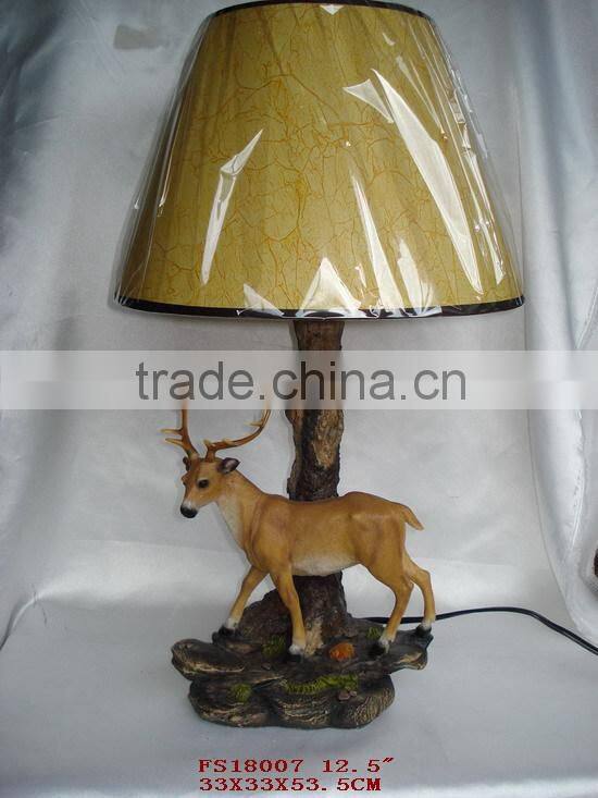 Animal table lamp