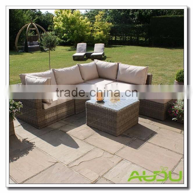 Audu Rattan Garden pool lounger for Outdoor Use