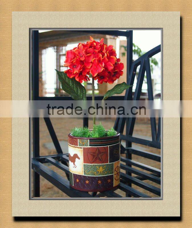 ceramic dolomite pot with design