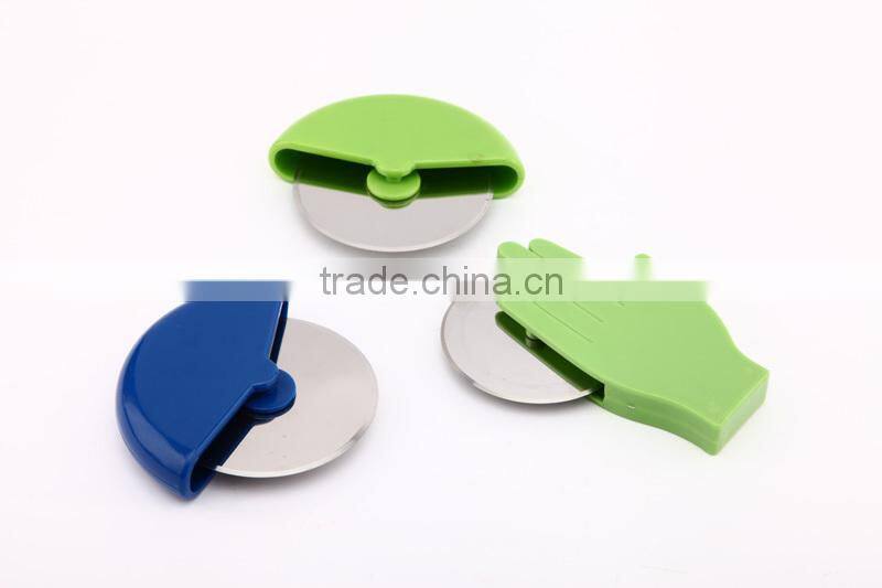 New design hot sale with high quality plastic pizza cutter