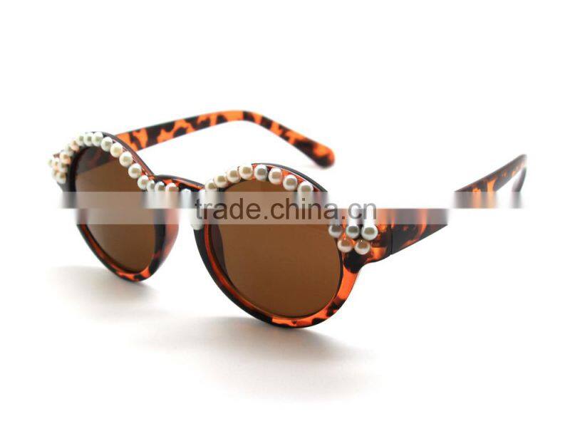 decorate round sunglass for girl
