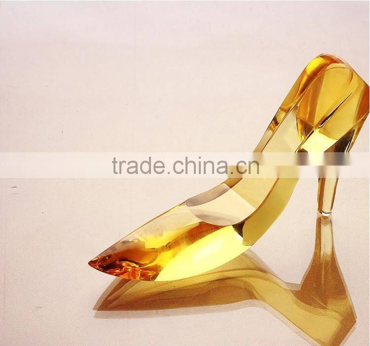 Fashion crystal wedding favor souvenir islamic crystal shose souvenir Products Suppliers
