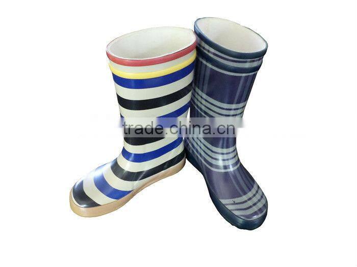 2016 fashion waterproof rubber boots from quzhou hebei
