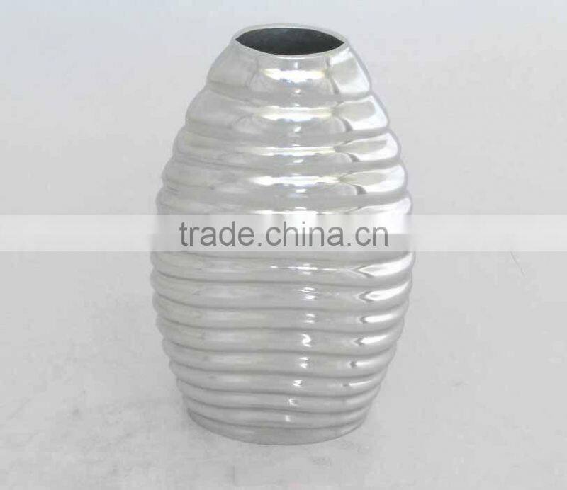 Handmade mirror finish polished recycled aluminum decorative vase