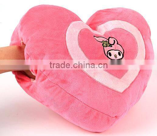Supply fashion cute cartoon hearts warm hand pillow / cushion