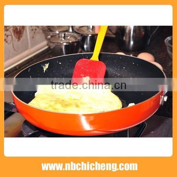 Durable Soft Silicone Kitchen Utensils Eco-friendly Pastry Spatula Silicone Wooden Handle Spatula