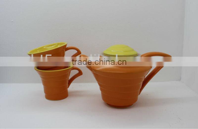 Promotional contrast color custom antique ceramic teapots