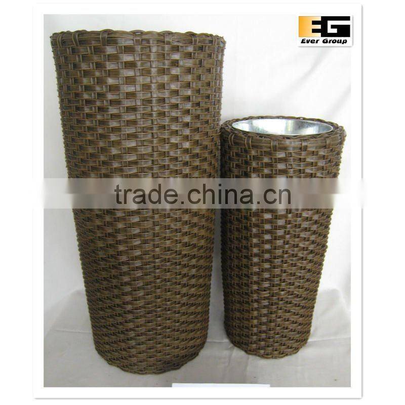 PE rattan flower pots/baskets with zinc insert