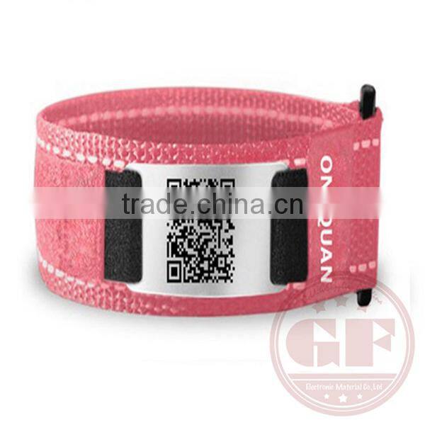 Fancy QR Code Engraved Promotional Rubber Band Weaving Bracelet