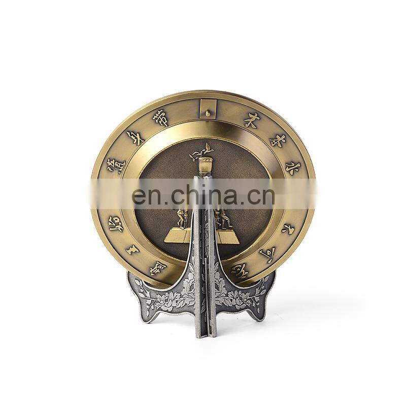 Custom embossed round metal commemorative plates for sale