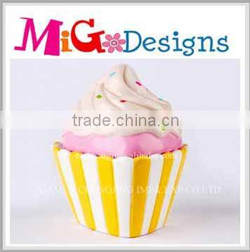 Wholesale Dolomite Novelty Design Cupcake Cookie Jar