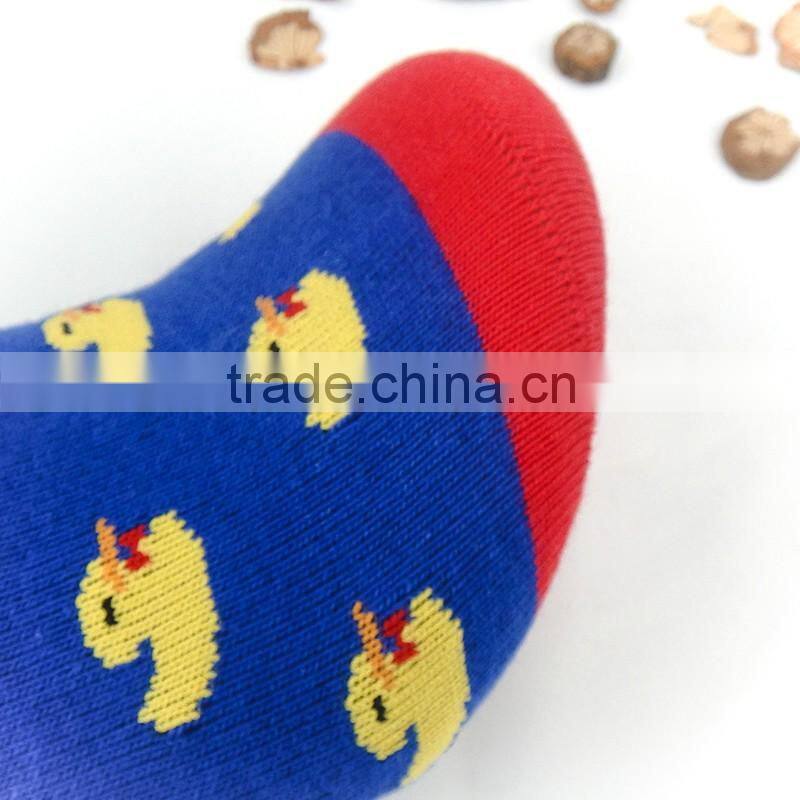 New design red blue sock with baby duck