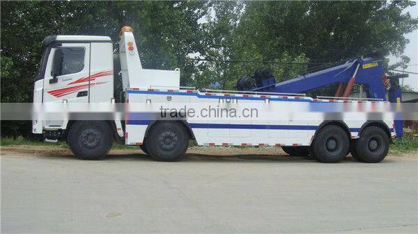 NorthBenz integrated towing and lifting wrecker