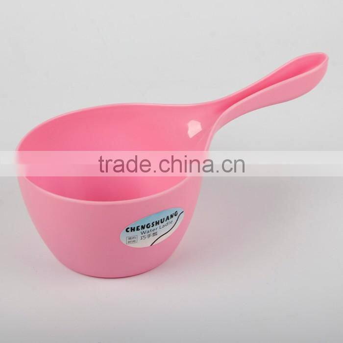 Kitchen Cooking Plastic Water Bailer