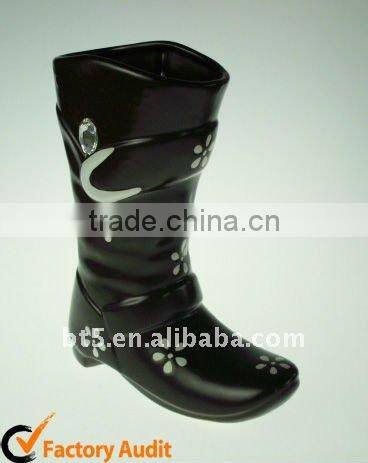 9" Ceramic shoe for home decoration